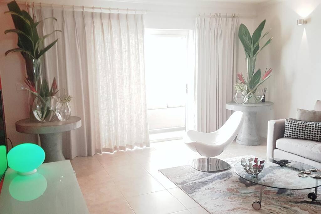 Designer Penthouse - Stunning Property With Amazing Views Saint James Zewnętrze zdjęcie
